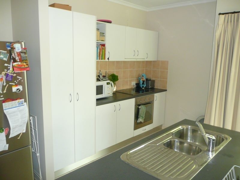 2/157 Martyn Street, Manunda QLD 4870