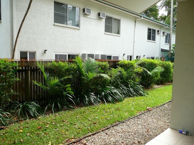 2/157 Martyn Street, Manunda QLD 4870