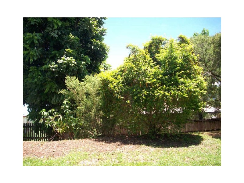 104 Irene Street, Mooroobool QLD 4870