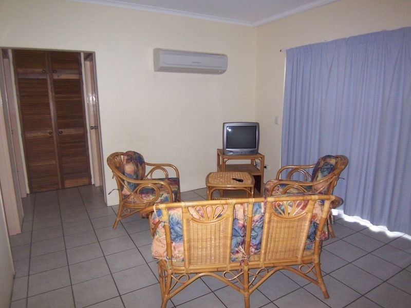 203/191 McLeod Street, Cairns North QLD 4870