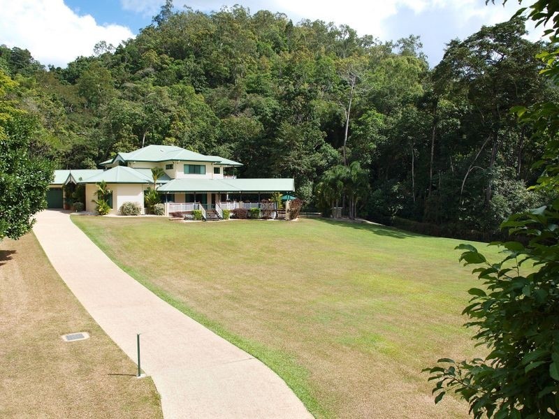 8 Kurrajong Street, Earlville QLD 4870