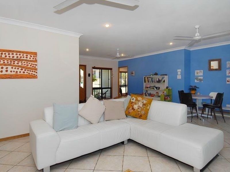 13 St Albans Close, Brinsmead QLD 4870