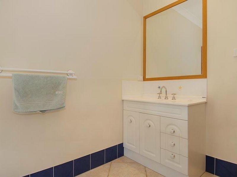 13 St Albans Close, Brinsmead QLD 4870