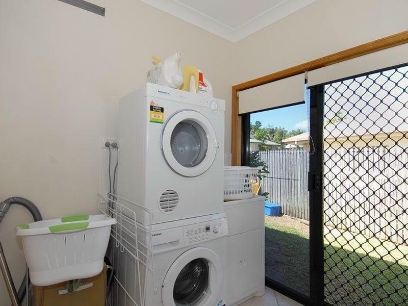 13 St Albans Close, Brinsmead QLD 4870