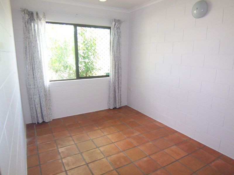 2/6 Armbrust Street, Manoora QLD 4870