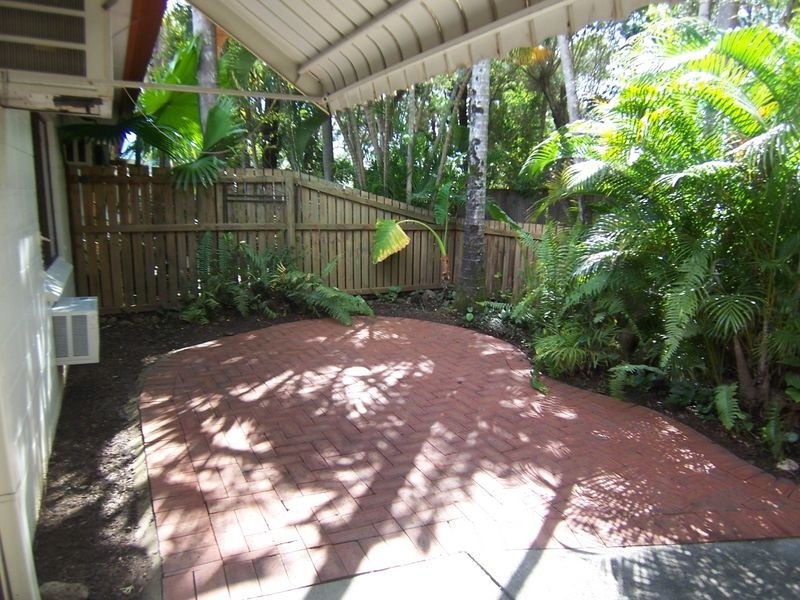 2/6 Armbrust Street, Manoora QLD 4870