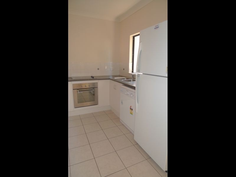 27/190 Irene Street, Mooroobool QLD 4870