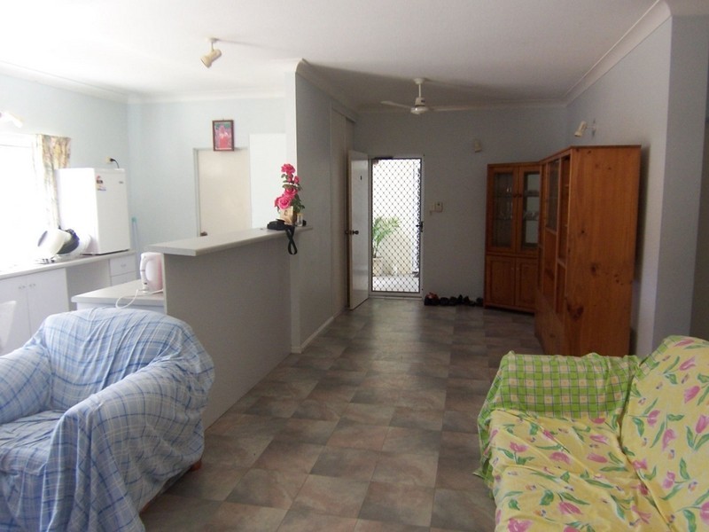 8/24-26 Springfield Crescent, Manoora QLD 4870