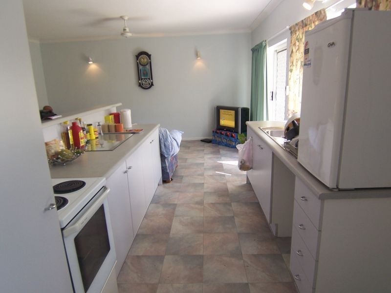 8/24-26 Springfield Crescent, Manoora QLD 4870