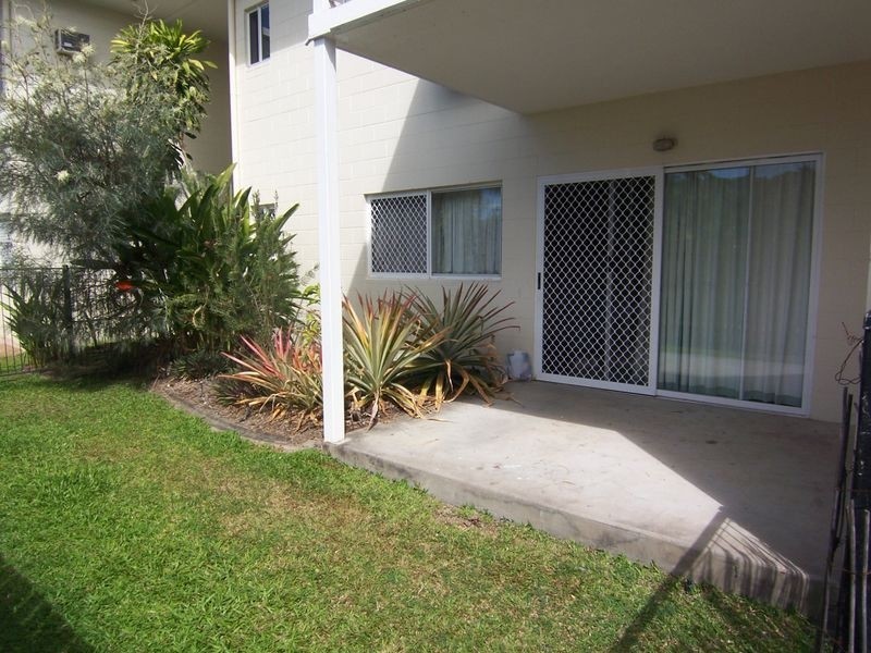 8/24-26 Springfield Crescent, Manoora QLD 4870