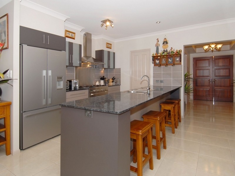 7 Teraglin Street, Kanimbla QLD 4870