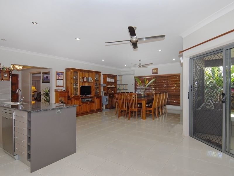 7 Teraglin Street, Kanimbla QLD 4870