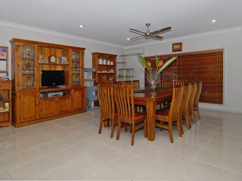 7 Teraglin Street, Kanimbla QLD 4870