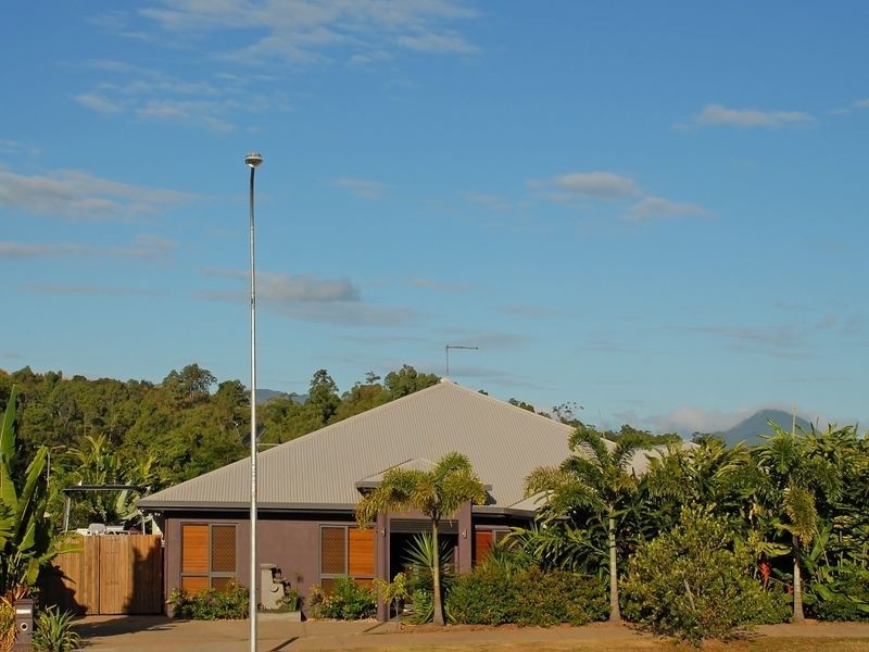 7 Teraglin Street, Kanimbla QLD 4870