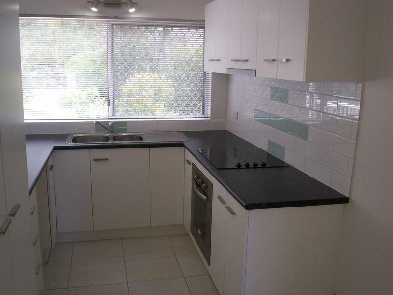 9/24-26 Springfield Crescent, Manoora QLD 4870