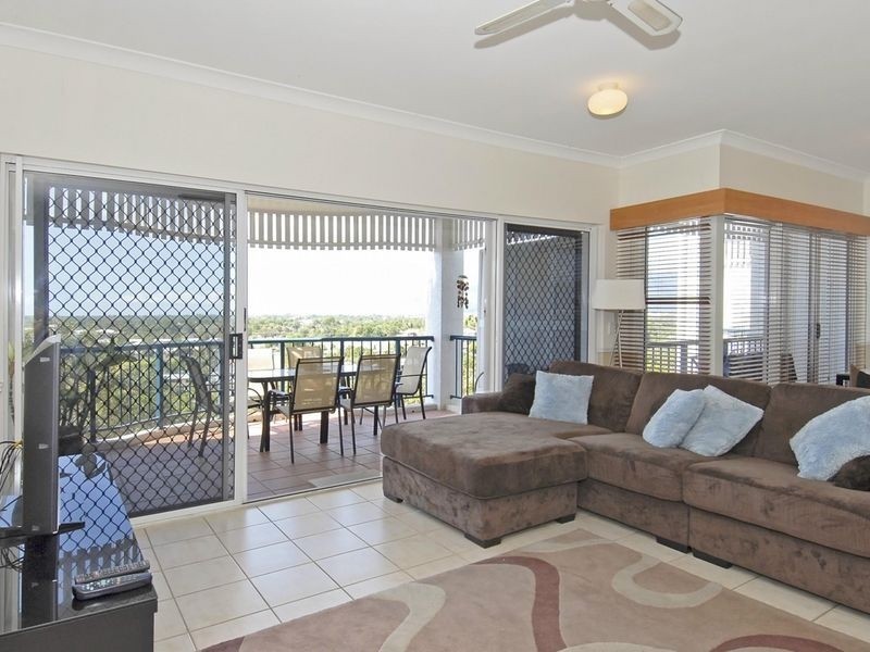 18/8 Munro Terrace, Mooroobool QLD 4870