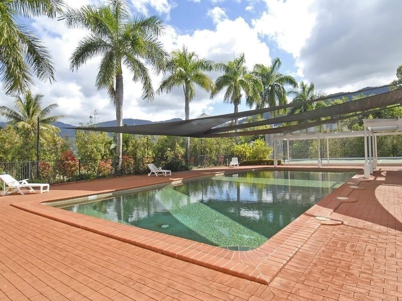 18/8 Munro Terrace, Mooroobool QLD 4870