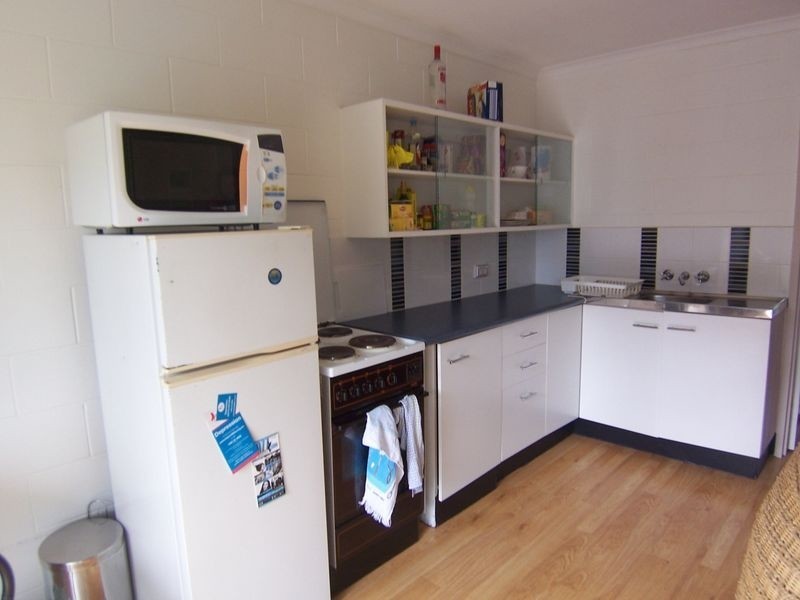 10/2 McPherson Close, Edge Hill QLD 4870