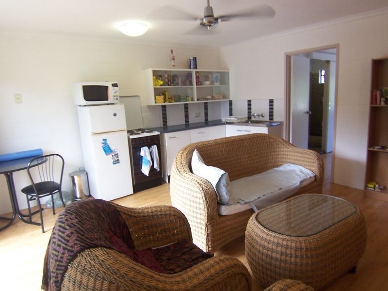 10/2 McPherson Close, Edge Hill QLD 4870