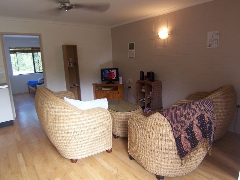 10/2 McPherson Close, Edge Hill QLD 4870