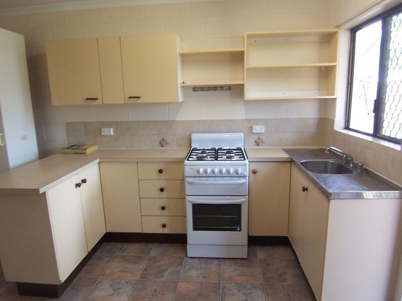 4/6 Armbrust Street, Manoora QLD 4870