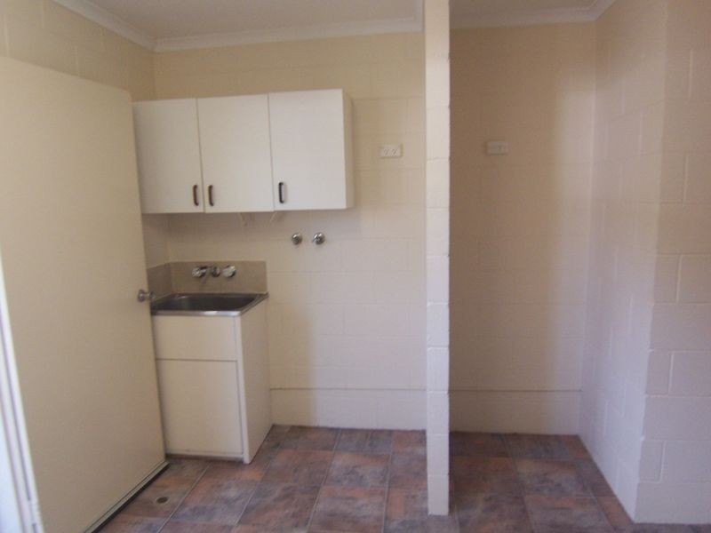 4/6 Armbrust Street, Manoora QLD 4870