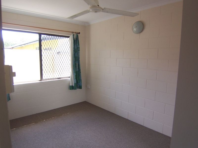 4/6 Armbrust Street, Manoora QLD 4870