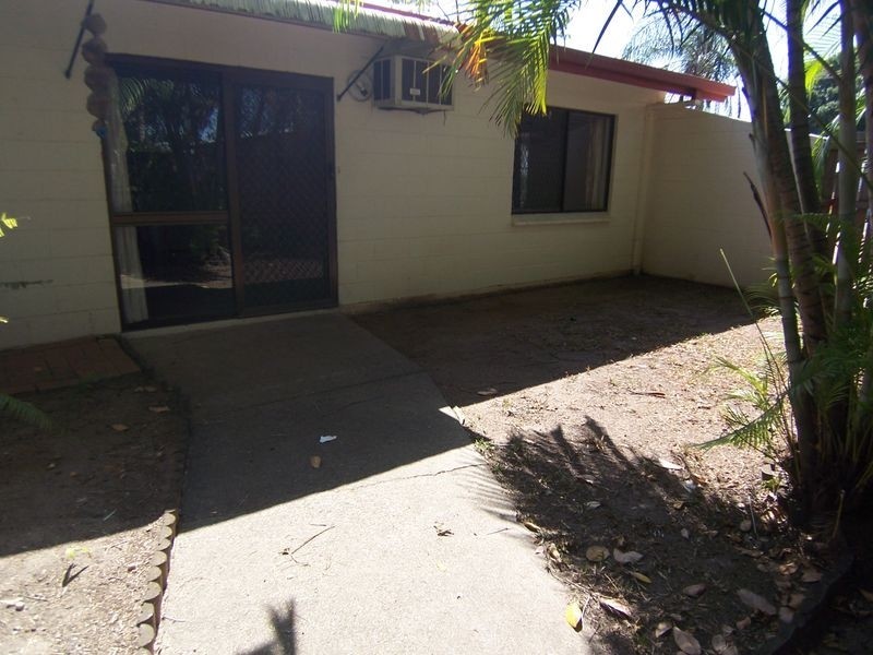 4/6 Armbrust Street, Manoora QLD 4870