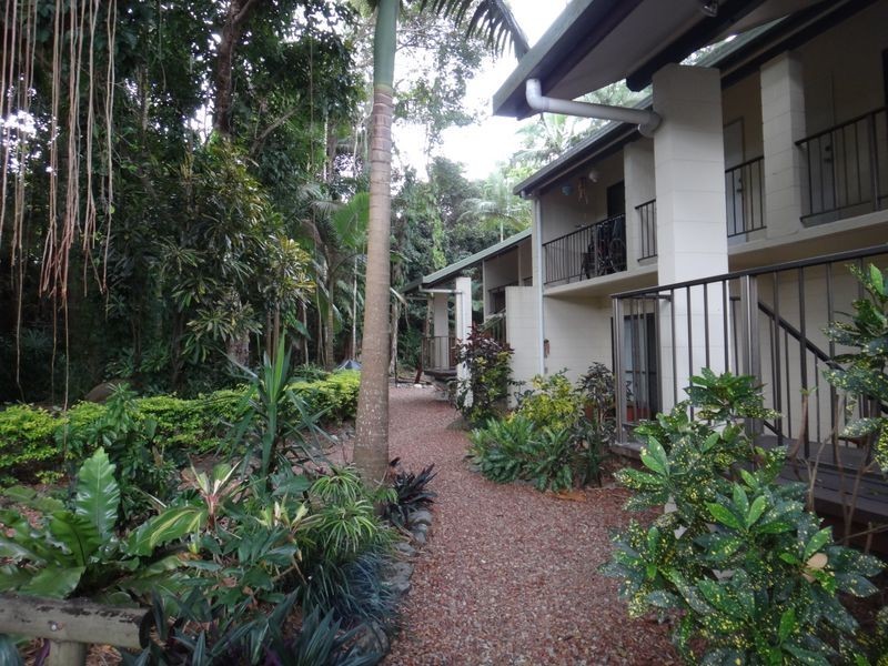 8/4 McPherson Close, Edge Hill QLD 4870