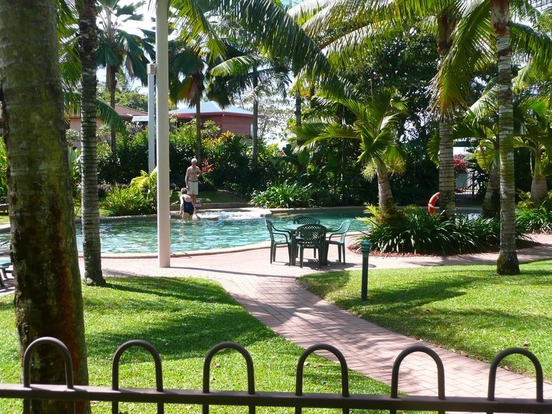 9/129 Oleander Street, Holloways Beach QLD 4878