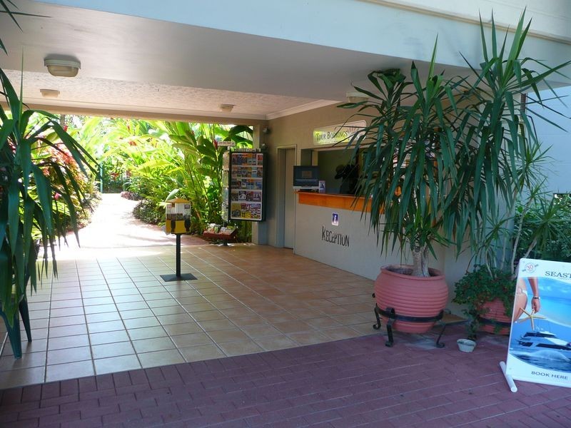 9/129 Oleander Street, Holloways Beach QLD 4878