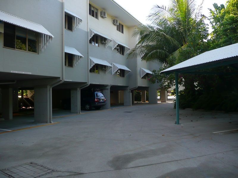 9/129 Oleander Street, Holloways Beach QLD 4878