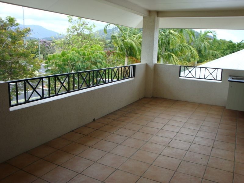 12A/310 Lake Street, Cairns QLD 4870