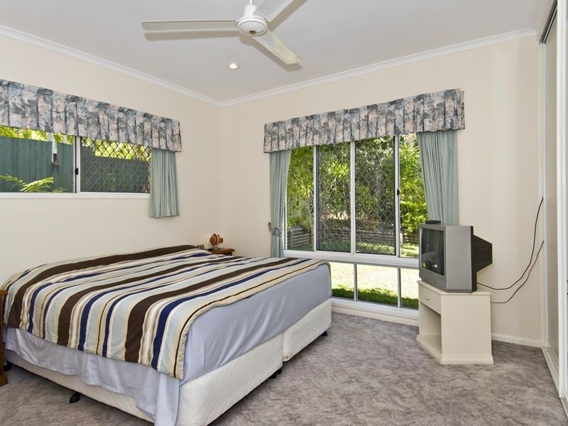 20 Mackey Close, Brinsmead QLD 4870
