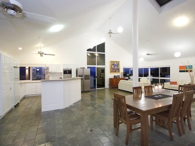 10 Coreega Close – City View Estate, Mooroobool QLD 4870