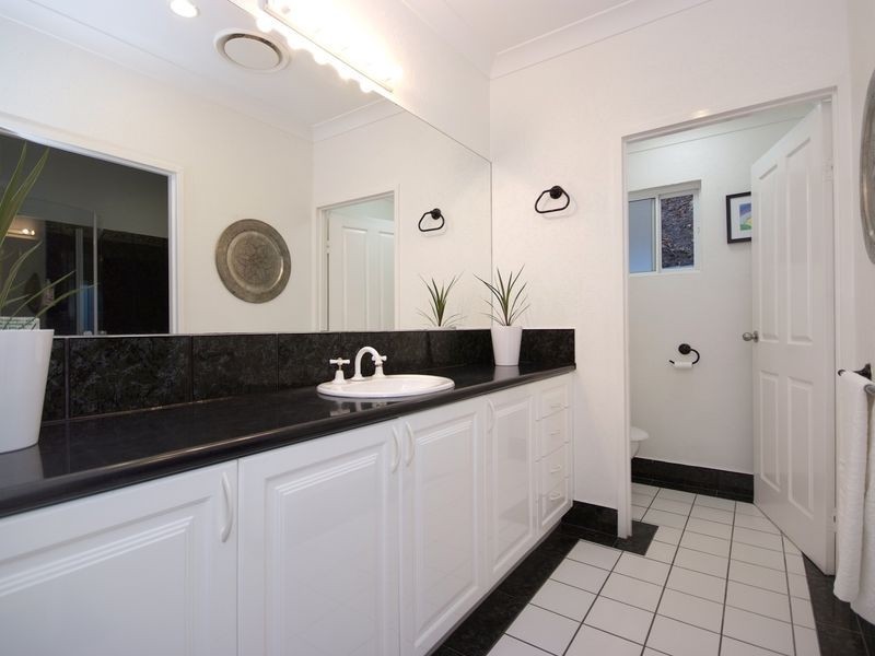 10 Coreega Close – City View Estate, Mooroobool QLD 4870