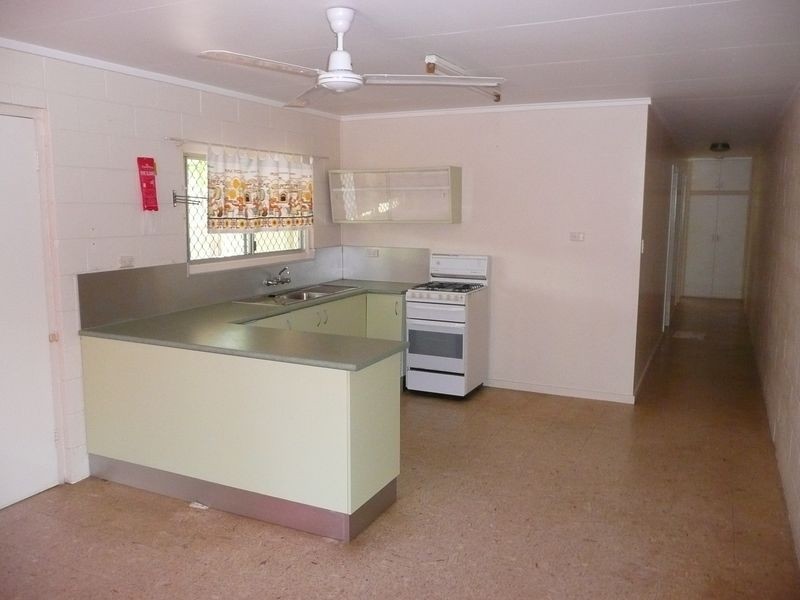 102 Collins Avenue, Edge Hill QLD 4870