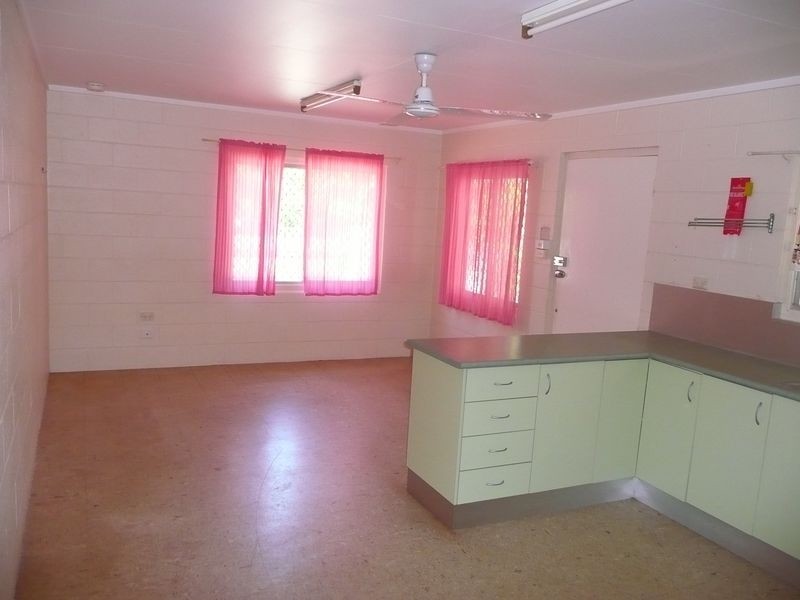 102 Collins Avenue, Edge Hill QLD 4870
