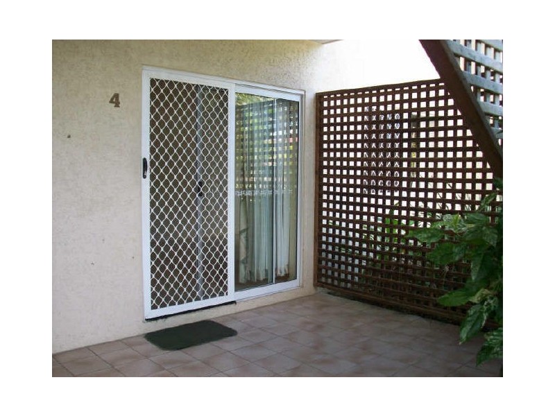 4/8 Grantala Street, Manoora QLD 4870