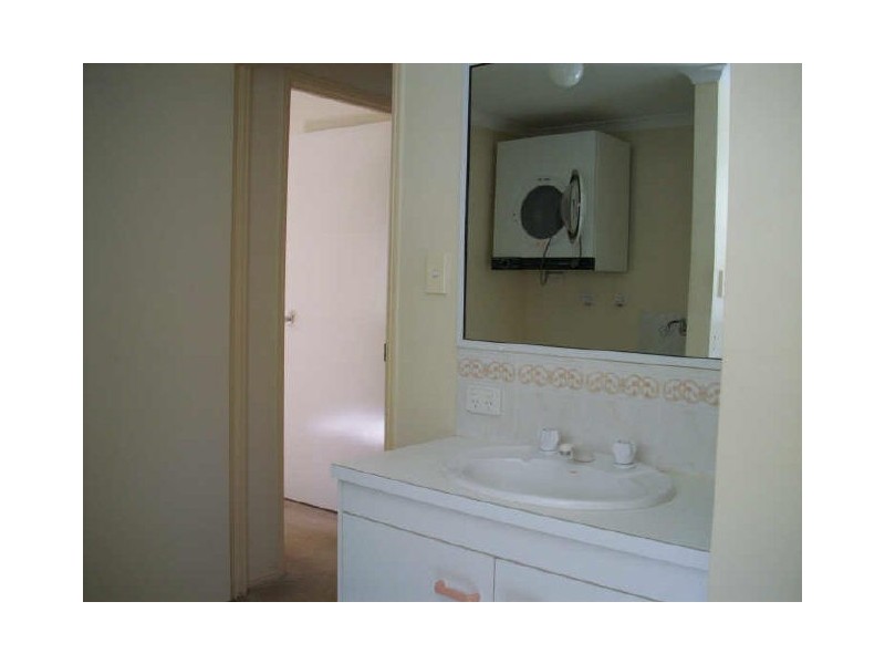 4/8 Grantala Street, Manoora QLD 4870