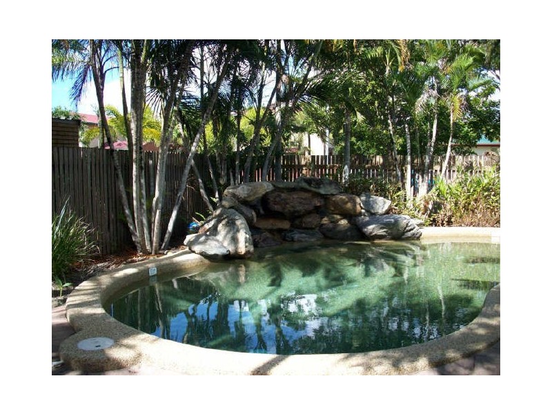 4/8 Grantala Street, Manoora QLD 4870