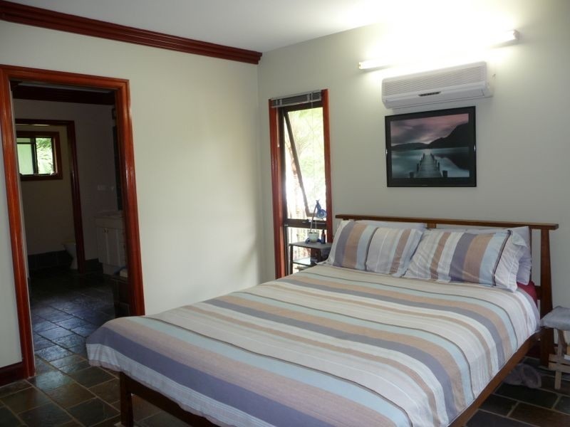 6 Fox Close, Brinsmead QLD 4870