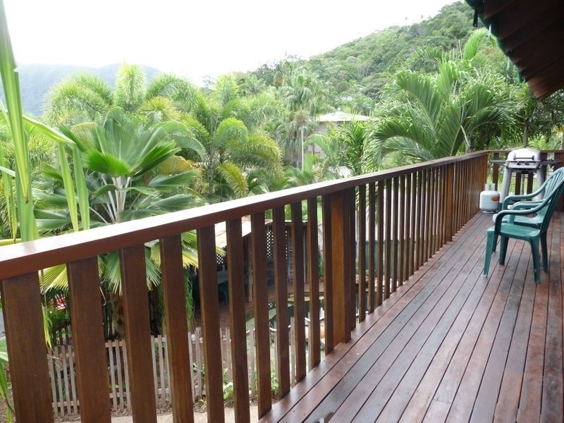 6 Fox Close, Brinsmead QLD 4870