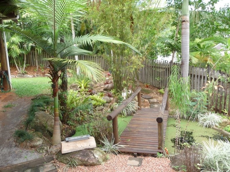 6 Fox Close, Brinsmead QLD 4870