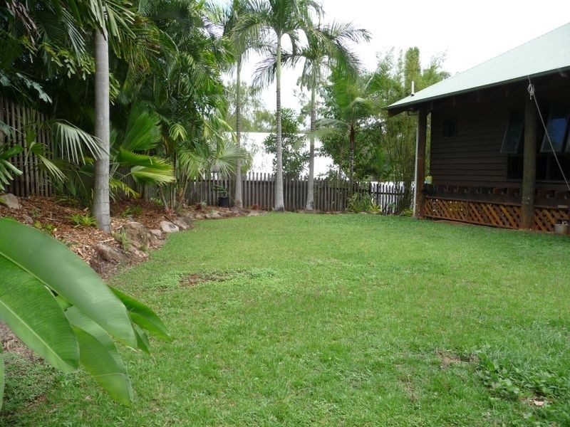 6 Fox Close, Brinsmead QLD 4870