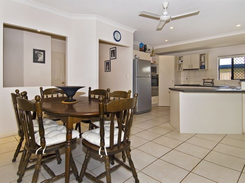 187 McFarlane Drive, Kanimbla QLD 4870