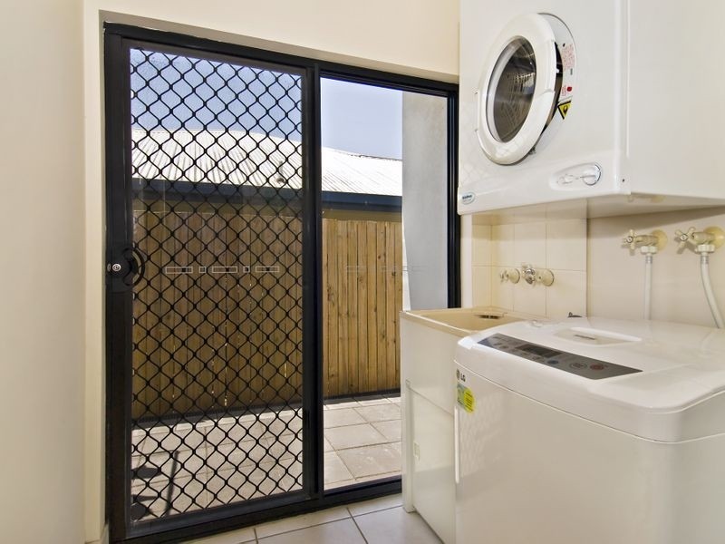 187 McFarlane Drive, Kanimbla QLD 4870