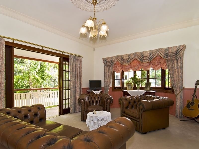 6 Rhapis Court, Whitfield QLD 4870