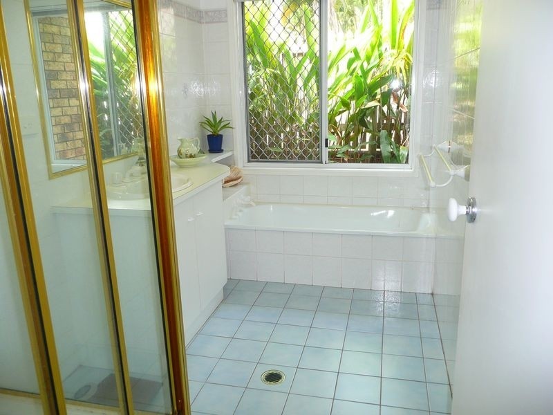 5 Ariel Court – City View Estate, Mooroobool QLD 4870