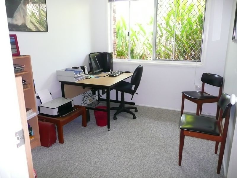 5 Ariel Court – City View Estate, Mooroobool QLD 4870